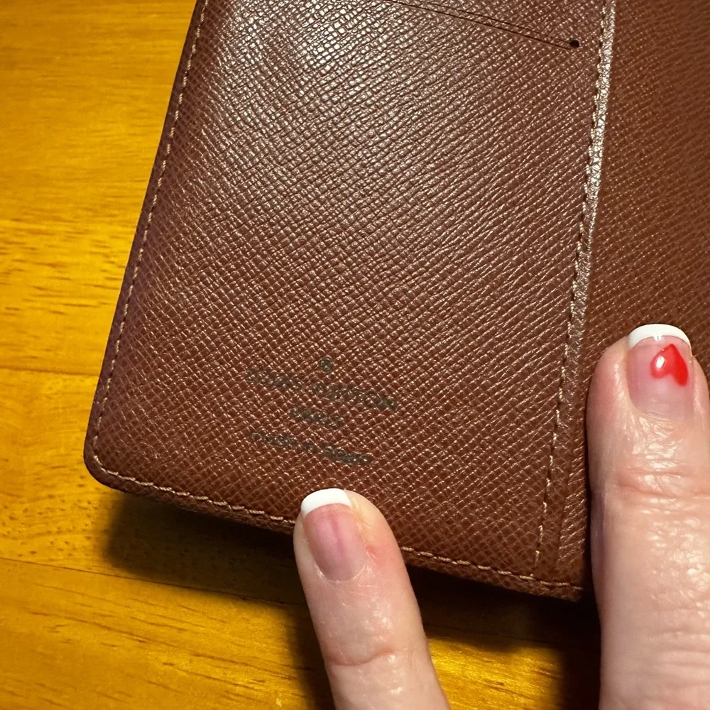 Louis Vuitton Brown Monogram Agenda in Like New Condition